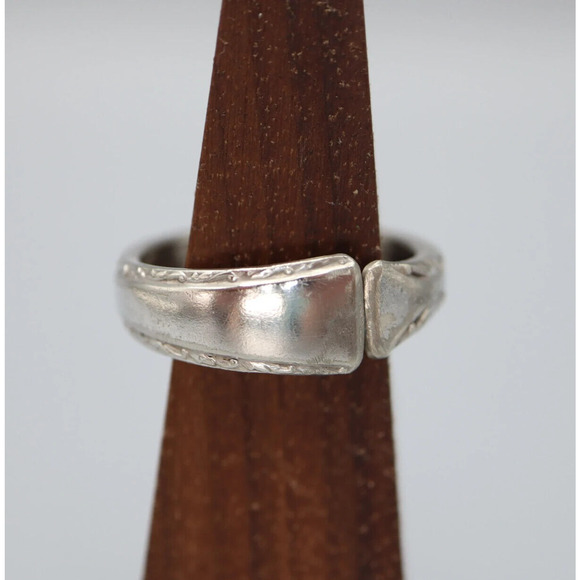 Exquisite Silver Vine Spoon Ring Size 11.5 Vintage Stainless Steel Polished - Picture 1 of 11